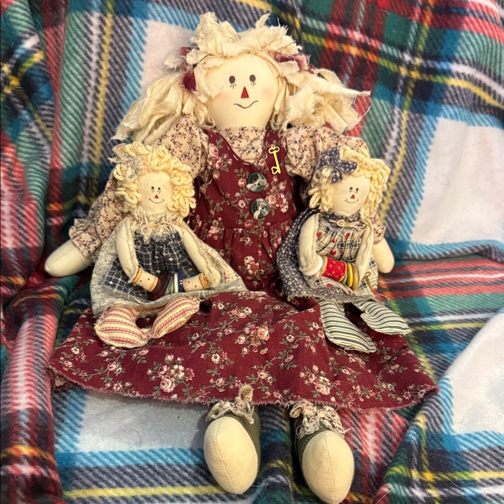 Vintage Farmhouse Handmade Charming Floral Primitive Rag Doll Set of 3